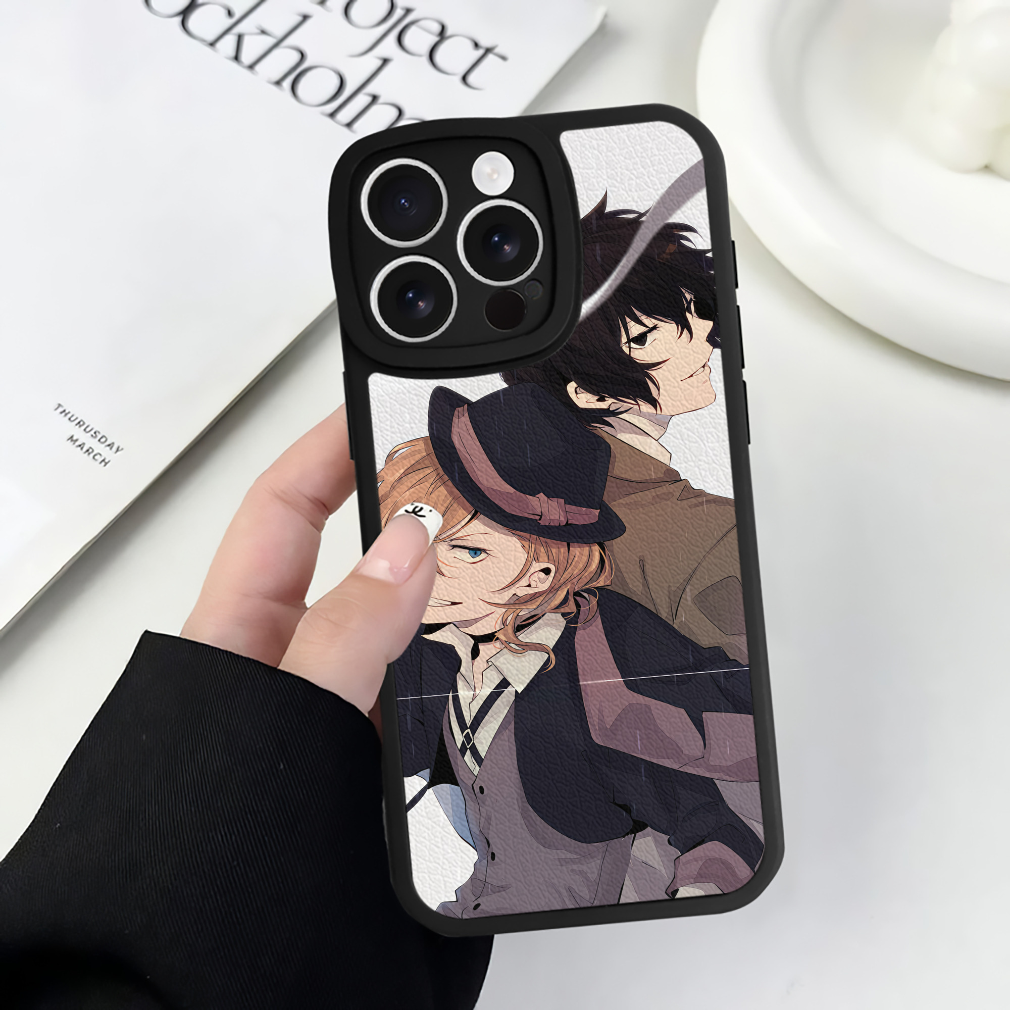 （画像用） 文豪ストレイドッグス Bungo Stray Dogs 【iPhone 16シリーズ対応】シリコンスマホケース（レザー調） 材質：シリコン
